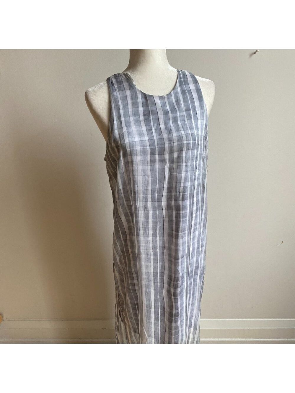VINCE Camuto Dress BNWT Small Gray Chiffon Overlay